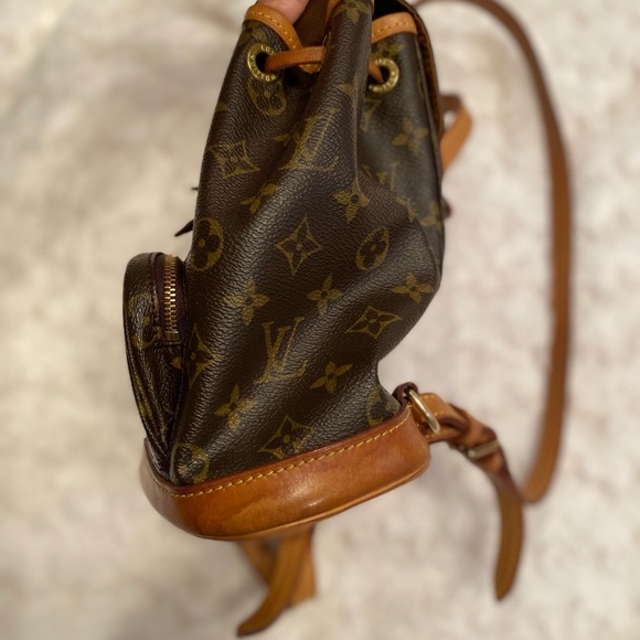 Louis Vuitton Mini Monogram Montsouris backpack - Picture 6 of 16